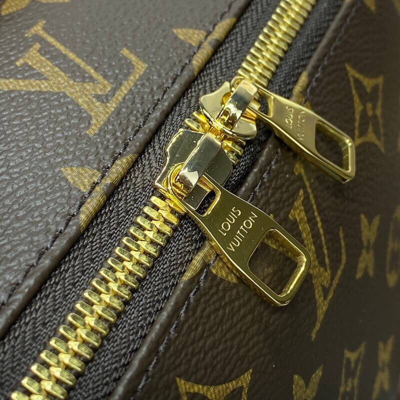 Louis Vuitton Toiletry Bag M11750 - Image 17