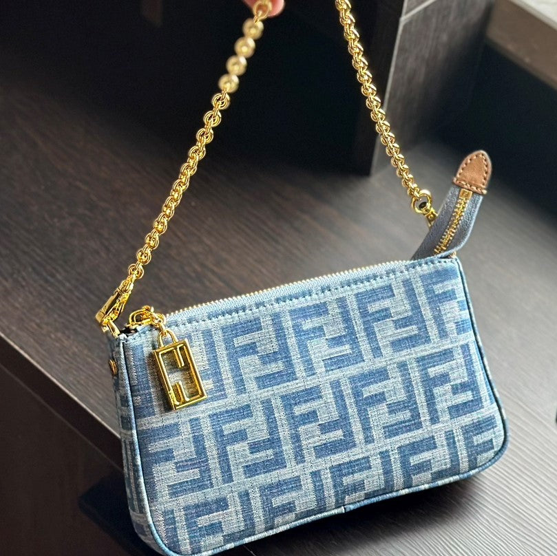 Fendi Baguette Pouch - Image 2