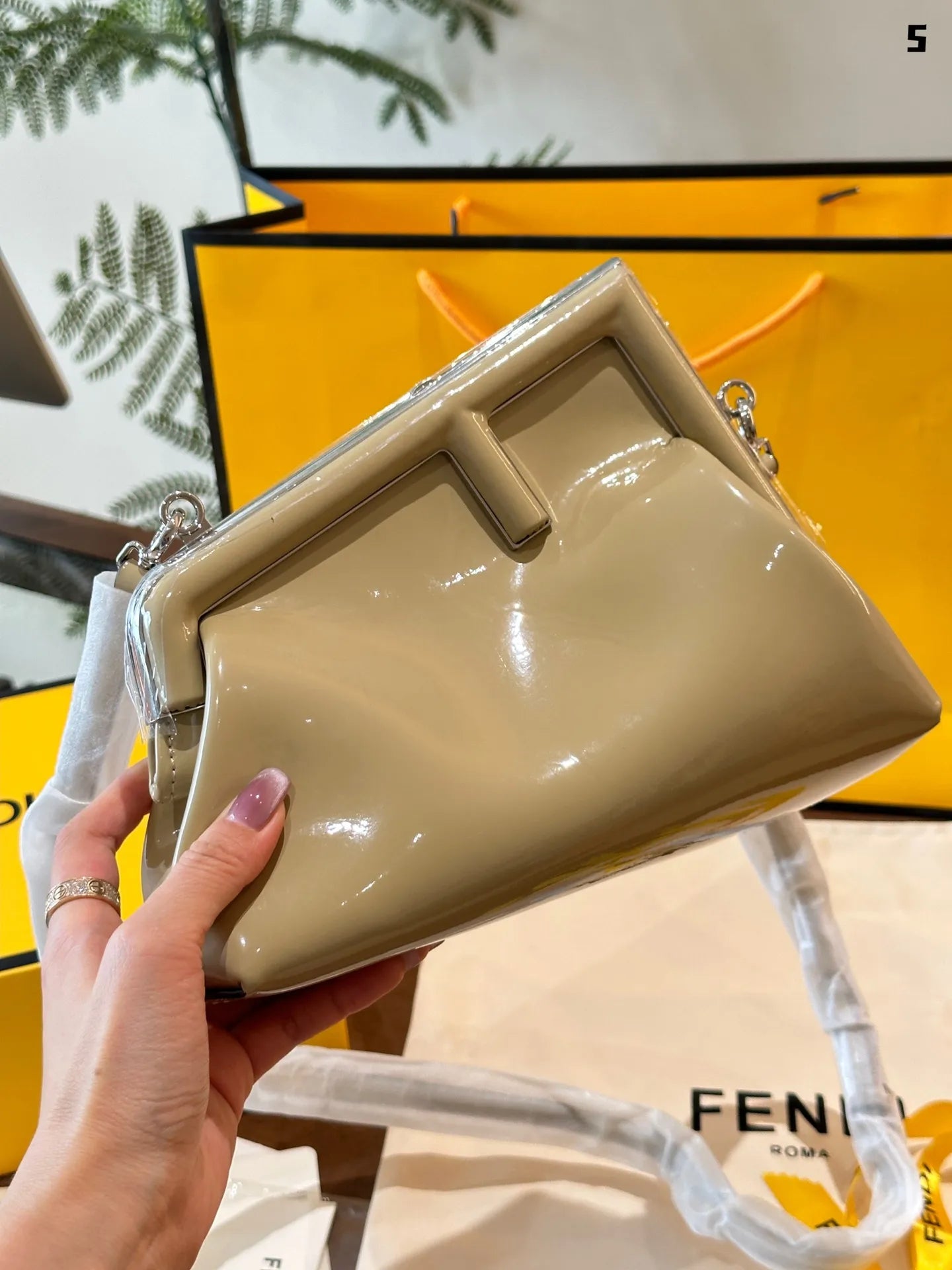 First Midi - Black - Image 13