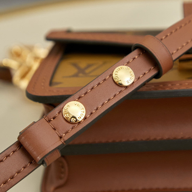 Louis Vuitton M46757 Dauphine East West - Image 2