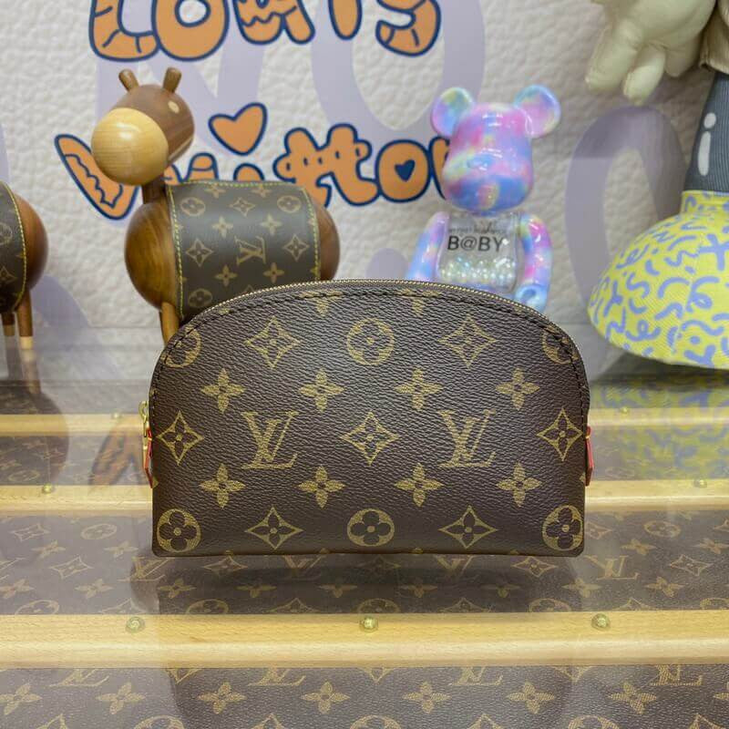 Louis Vuitton Cosmetic Pouch M47515 - Image 12