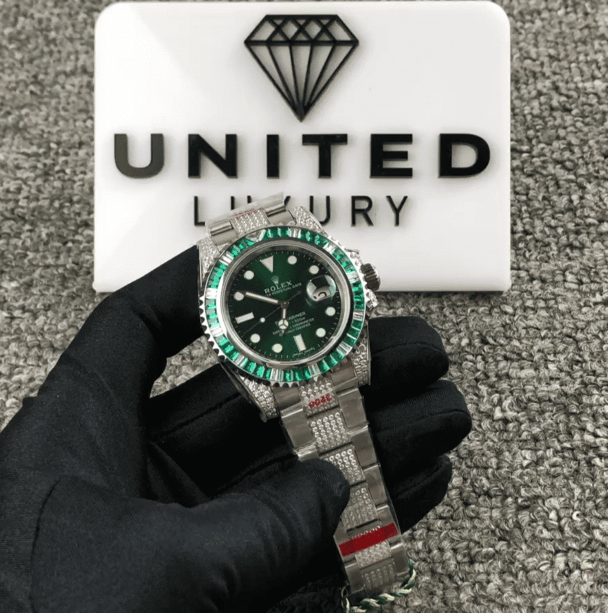 Rolex Submariner 116610LV “Hulk Iced Out” Premium Replica 1:1 - Image 3